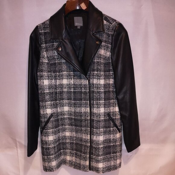 Reitmans Ladies Black & White Plaid with Faux Leather Sleeves & Accents Coat - Picture 1 of 8